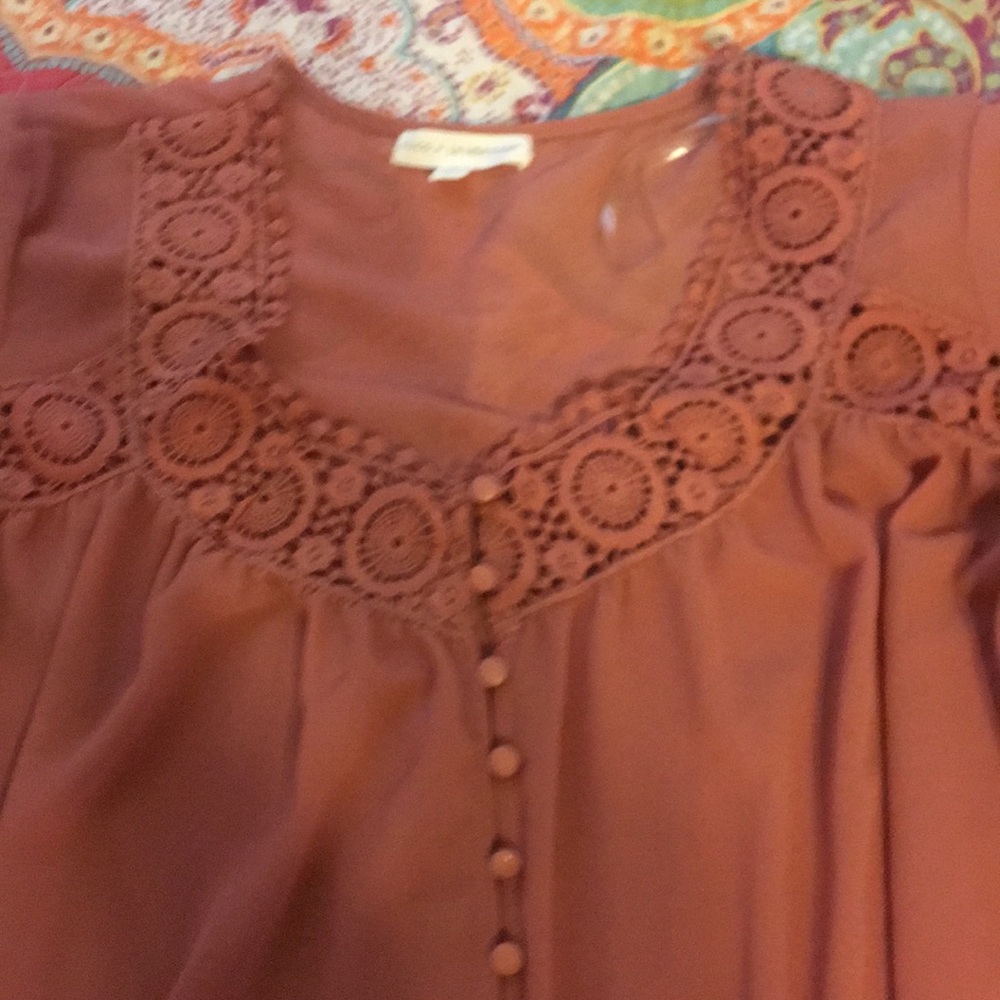 Blouse - Picture 2 of 4